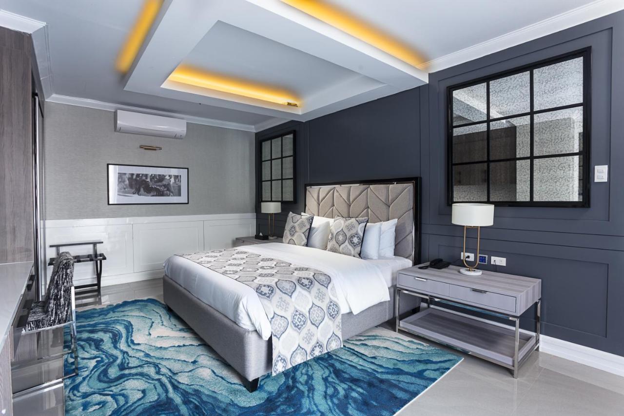 Stonehill Suites Bacolod Exterior photo